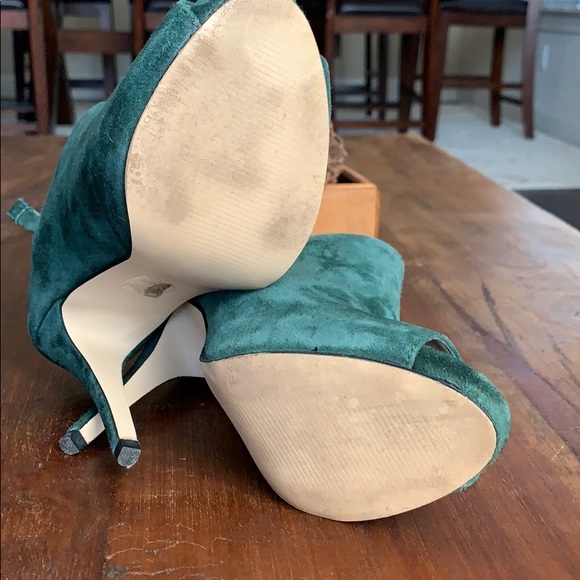 WHBM Suede Hunter Green Heels - Picture 4 of 5